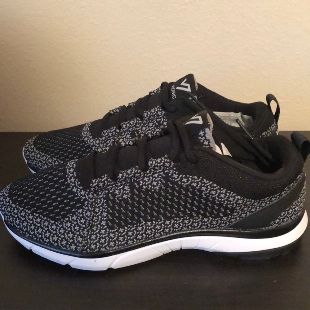 Vionic Felix Sierra tennis shoe